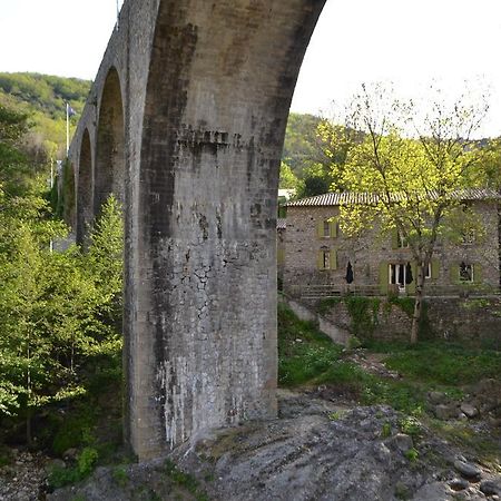 Maison Sous Le Pont Bed and Breakfast Meyras Exterior foto