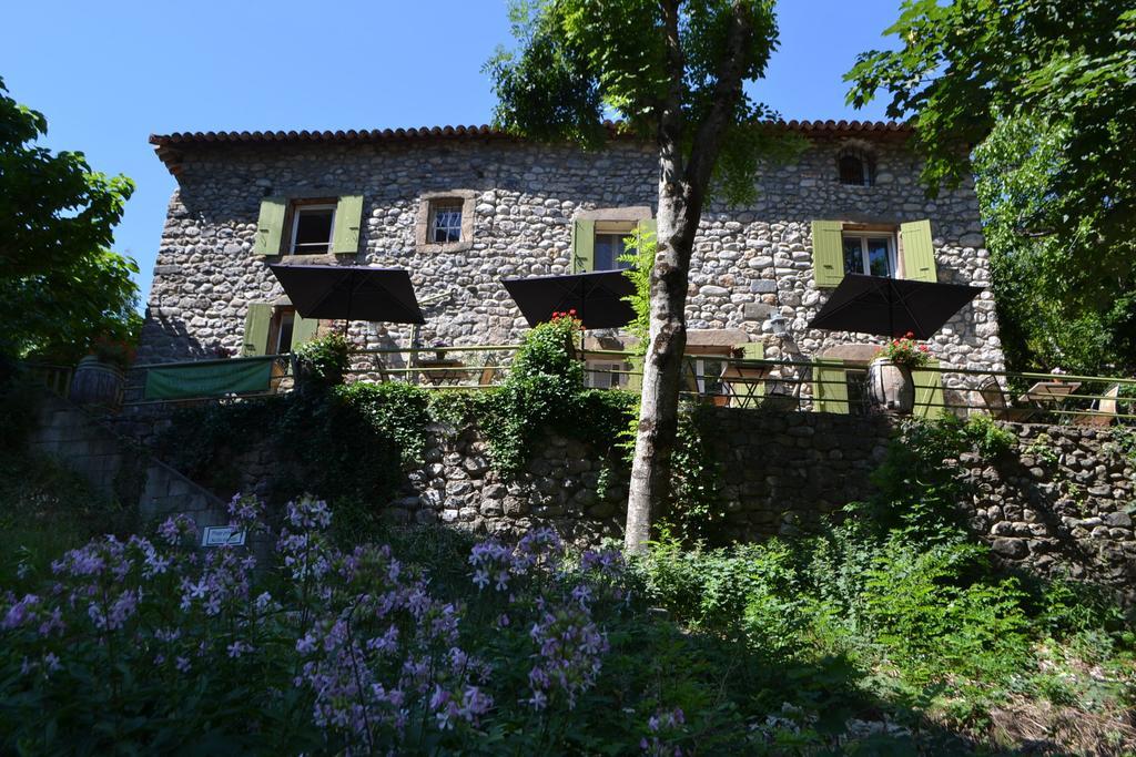 Maison Sous Le Pont Bed and Breakfast Meyras Exterior foto