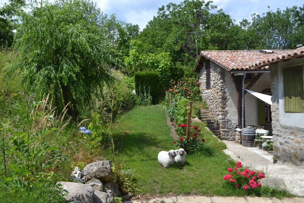 Maison Sous Le Pont Bed and Breakfast Meyras Exterior foto