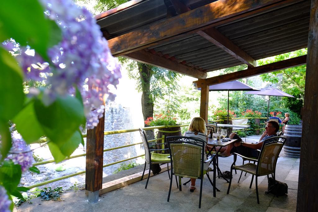 Maison Sous Le Pont Bed and Breakfast Meyras Exterior foto