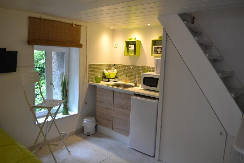 Maison Sous Le Pont Bed and Breakfast Meyras Exterior foto