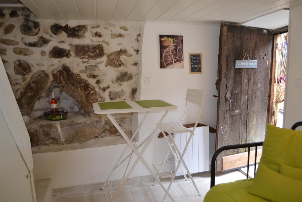 Maison Sous Le Pont Bed and Breakfast Meyras Exterior foto